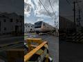 【踏切ASMRカンカン警報機音】 福生第五をJR東日本E233系0番台電車が通過します。 Japanese Railroad Crossing #shorts