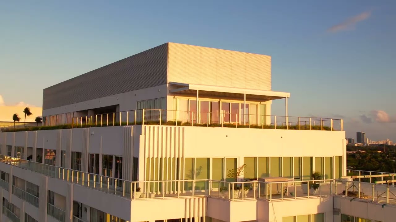 Ritz-Carlton Residences, Miami Beach - UPH21