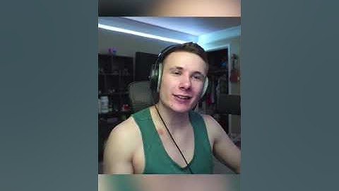 Making a new friend in The Cycle Frontier