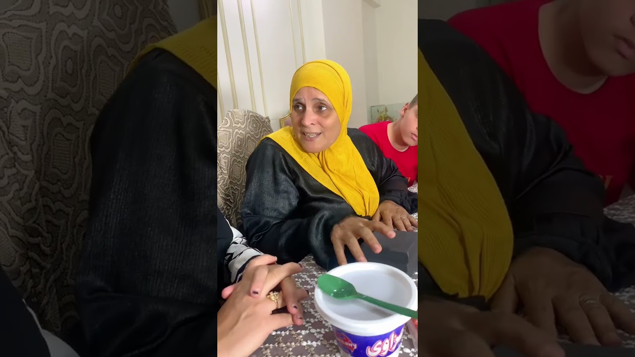 عزمت حماتها واخت جوزها علي كشري جاهز ولكن رد فعل الحما لايصدق ومافعلته في النهايه لايمكن توقعه