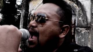 Download Lagu TRIVIA BAND - Bayangan Hitam Official Video Clip [Full HD] MP3