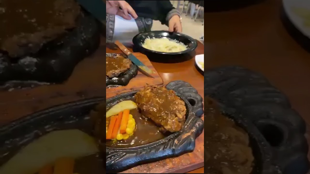 Ada tempat makan steak di parapat woyy.. 🤣😂