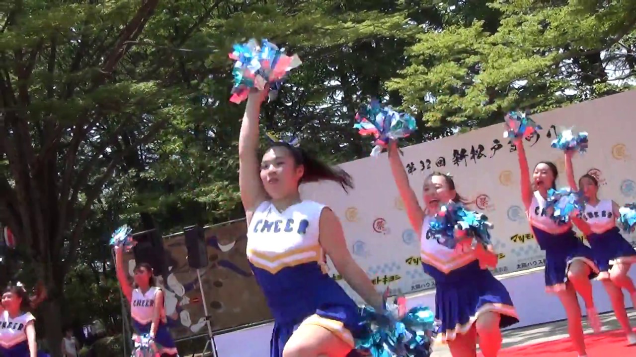 新松戸まつり'18 聖徳大学 バトン部 バトントワリング 5-1 - YouTube