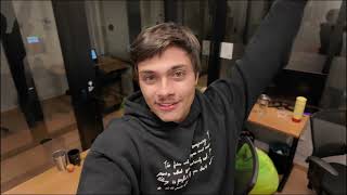 Thumbnail for Como entrar em uma startup com ação real: o método do Abacate Pay