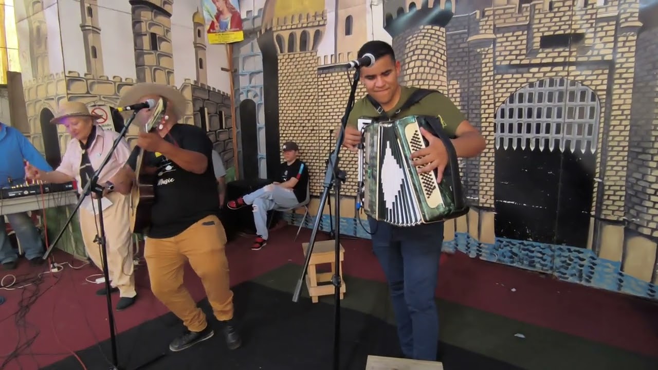 Sapukay chaqueño chacarera en el salón de santa Catalina fiesta de rojita el chaqueño 14.12.25