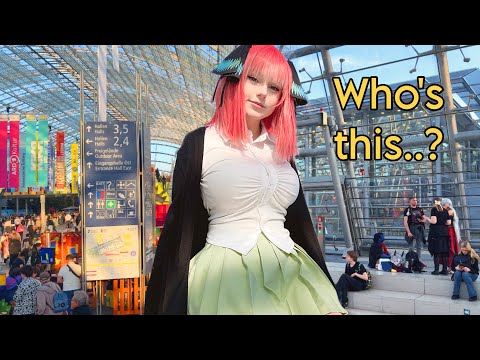 I went to a Book Con! 🤓 (Creepy situation..) | UpMinaa