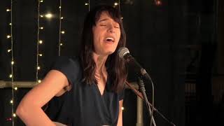 Natalie Mishell Covers Jolene By Dolly Parton At The Maine Music Project