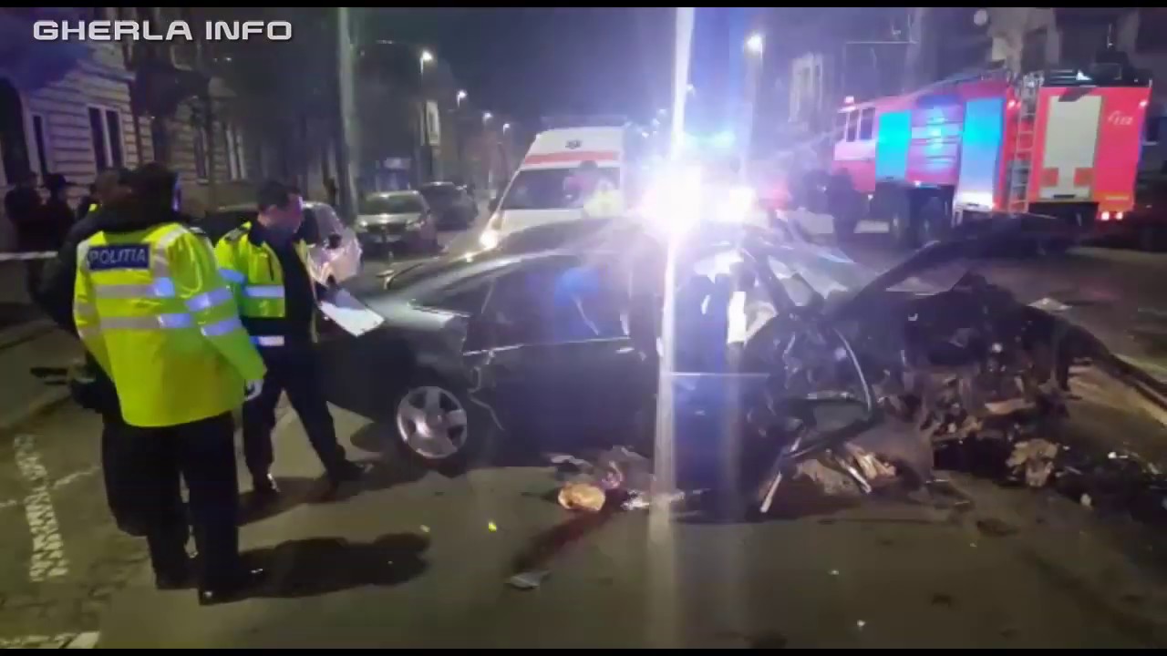 Accident In Cluj Cu Bmw și Audi Pe Strada Horea O Mașină A Luat