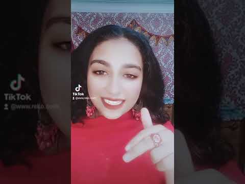 الراقصه و السياسي