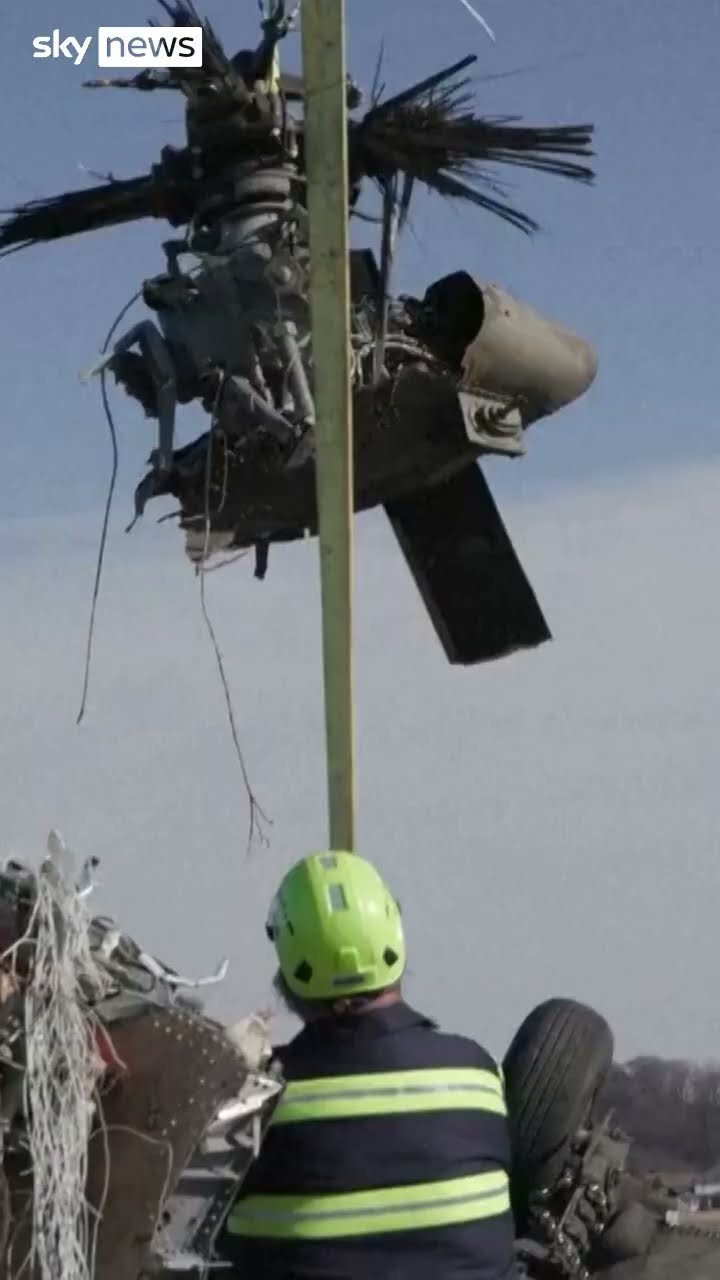 Helicopter recovered from DC crash