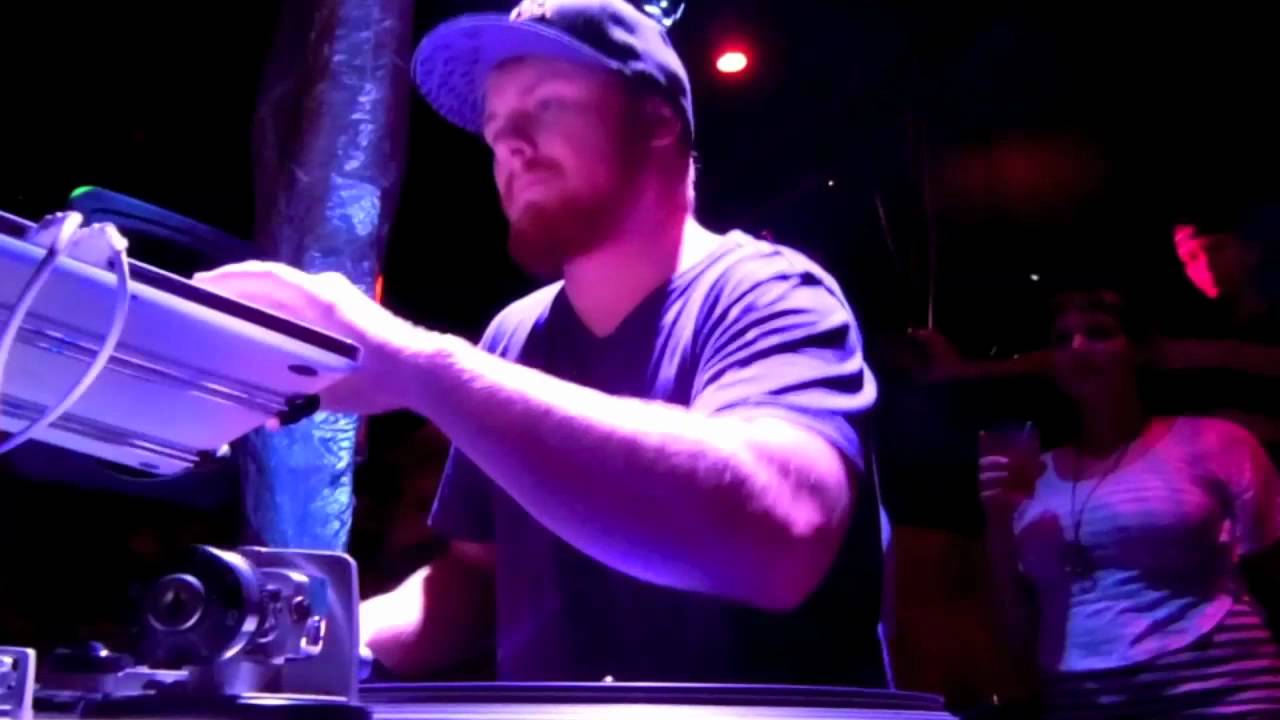 DJ KidSlyce Last DJ Standing 08.01.2012 Pt.1