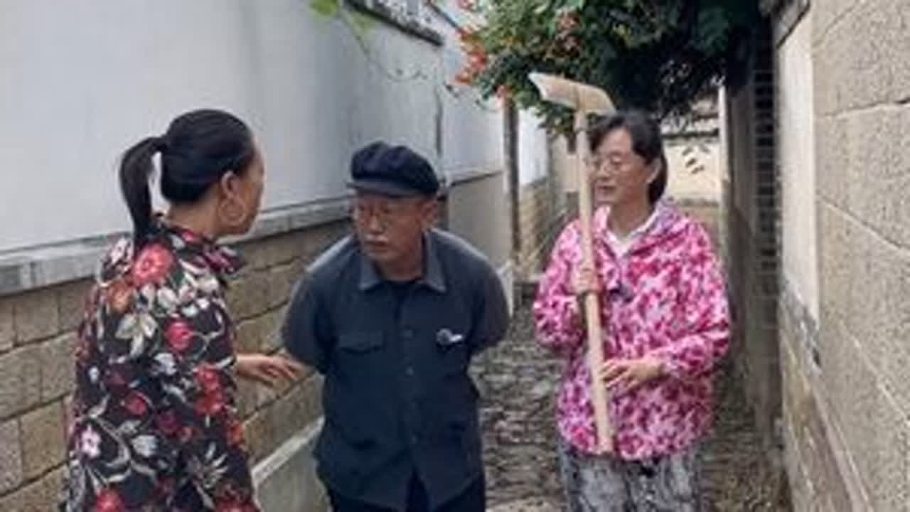 搞笑视频#原来是你公公#黄昏恋 #上热门🔥 乡村二宝组合