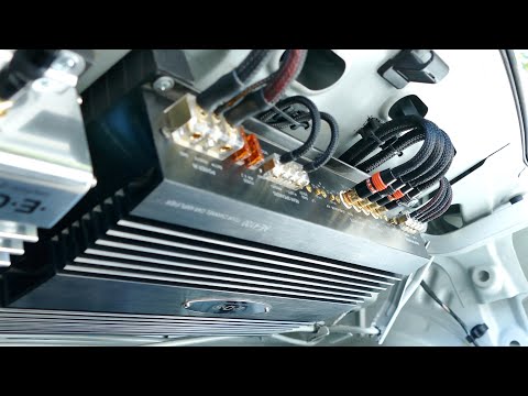 Видео: Автозвук2: Увесилители, межблоки и акустическая проводка в Renault Fluence, Автозвук в носках