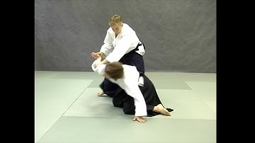 Yokomen uchi nikyo (ura) | Справочник техник айкидо | Aikido techniques reference