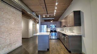 A Streeterville 2-bedroom + den , 2-bath #5702 at The Lofts at River East