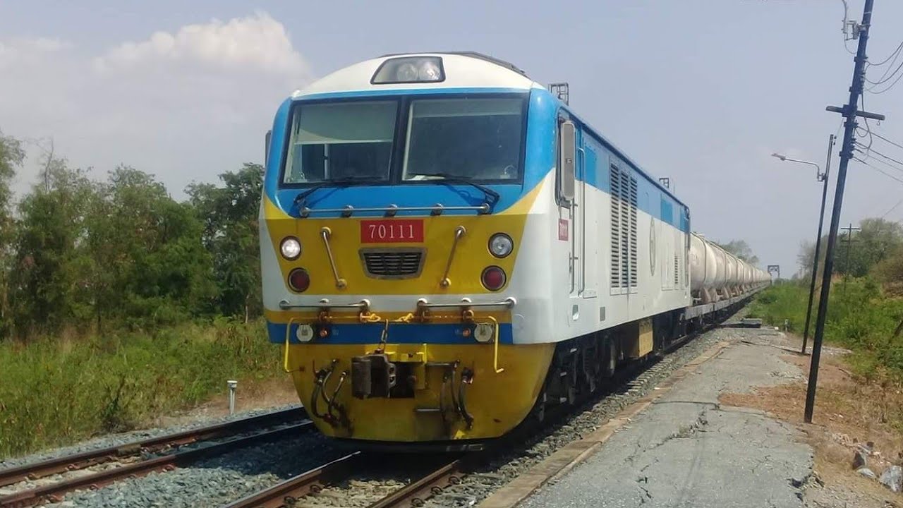 รถไฟไทย ขบวนรถน้ำมัน ที่สถานีหัวดง พิจิตร