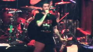 Video thumbnail of "Gatillazo - Txus (Chile 2012)"