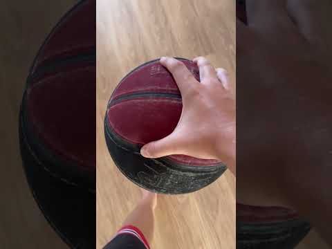 Basketbol Topu Elime Yapıştı!