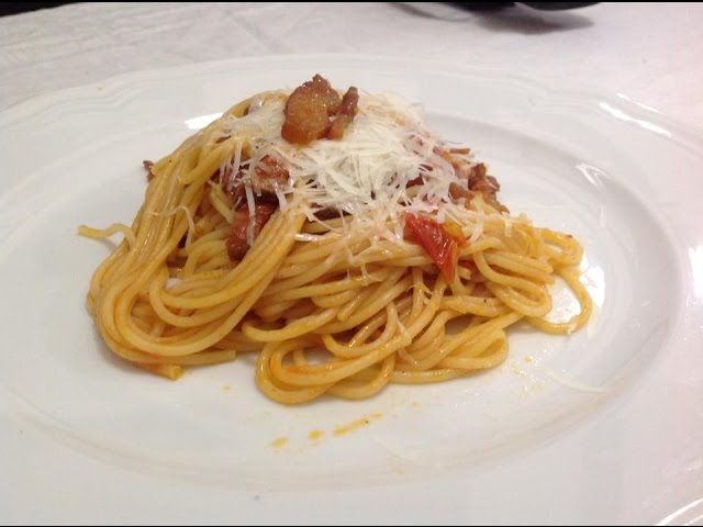 ESPAGUETIS A LA Amatriciana RECETA original - YouTube