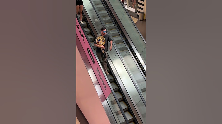 A CHAMP BELT IN THE MALL?!