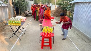 নতুন গ্রামের মহিলাদের যত গুলো বল ততো বোতল তেলের খেলা। বেশি বল ফেলে কে বেশি তেল জিতলো ? New Game screenshot 2