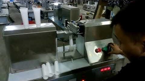 Máy dán đáy tuýp nhựa QDFM 125, máy dán đáy tuýp sữa rửa mặt, máy dán tuýp bán tự động