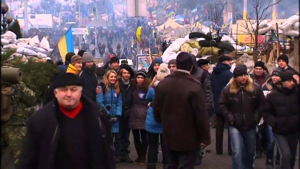 Ukraine: anti-government protesters gather for mass rally