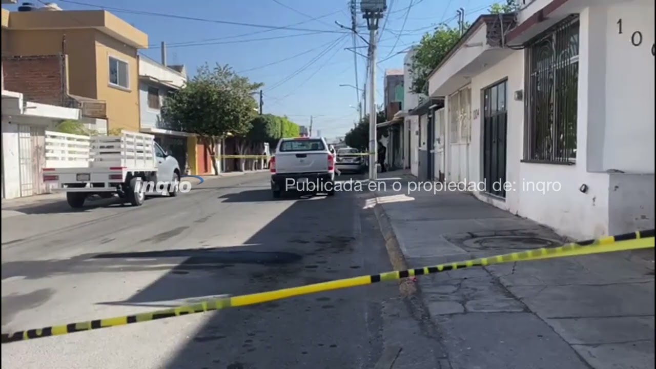 Plomean la fachada de una vivienda en la Lázaro Cárdenas.