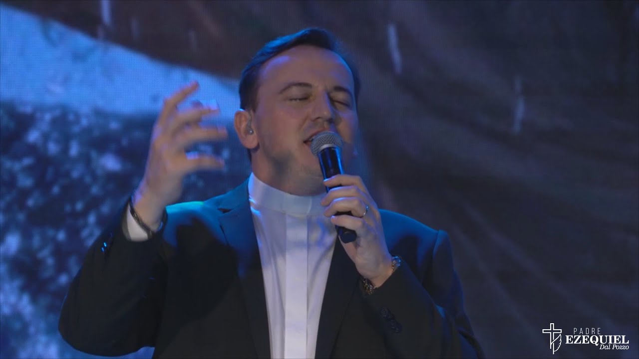 ÉS ÁGUA VIVA - Padre Ezequiel