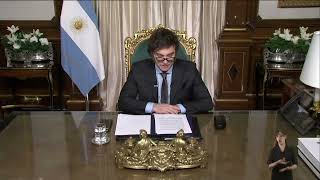 Mensaje de fin de año del presidente Javier Milei: "Estoy seguro que habrá luz al final del camino" image