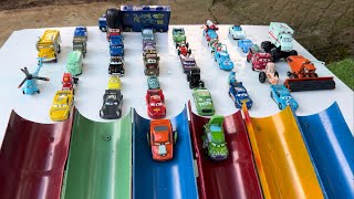 Clean up muddy minicars & Disney Pixar Car convoys ! Play in the garden…