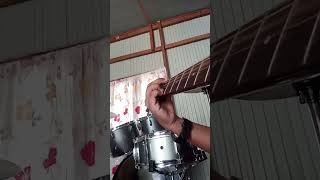 Wonderwall on guitar NO capo! *I secretly tuned it😏😏😏)
