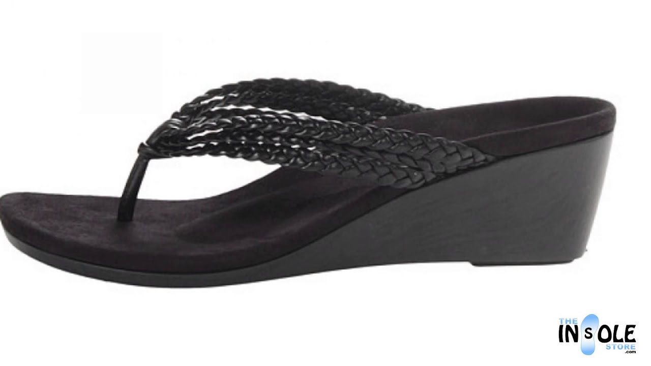 vionic black wedge