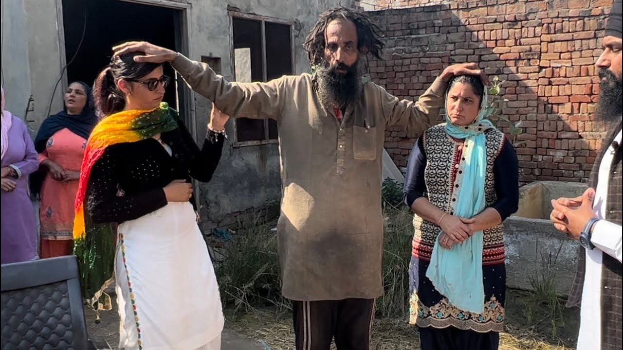 ⁣ਦੇਖੋ ਕਿਓ ?? ਮਾਂ ਬਾਪ ਨੂੰ ਆਪਣੇ ਹੀ ਲਾਡਲੇ ਪੁੱਤ ਤੋਂ ਜਾਨ ਬਚਾਉਣ ਲਈ ਆਪਣਾ ਹੀ ਜੱਦੀ ਘਰ ਛੱਡਣਾ ਪਿਆ…