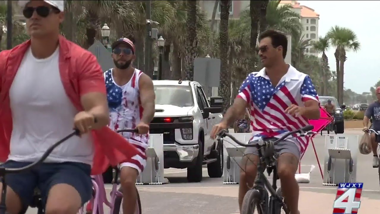 Beachgoers unite for Fourth of July celebration at Jacksonville Beach