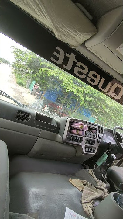 tidur siang di dalam kabin nissan quester