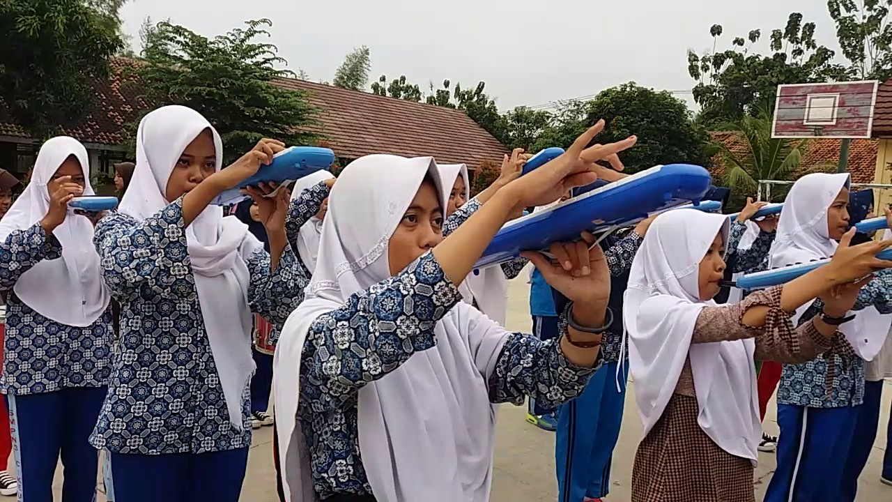 Marching Band SMPN 3 Cikeusal