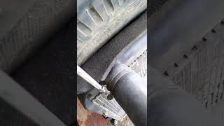 How to remove the radiator hose🚙😎 #shorts #vehicles #viral #trding #engine #tech #mechanical