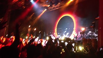 Above & Beyond playing Sun & Moon @ Zoukout 2012 [HD]