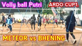 METEOR vs BHENING. Volly ball Putri. Set pertama