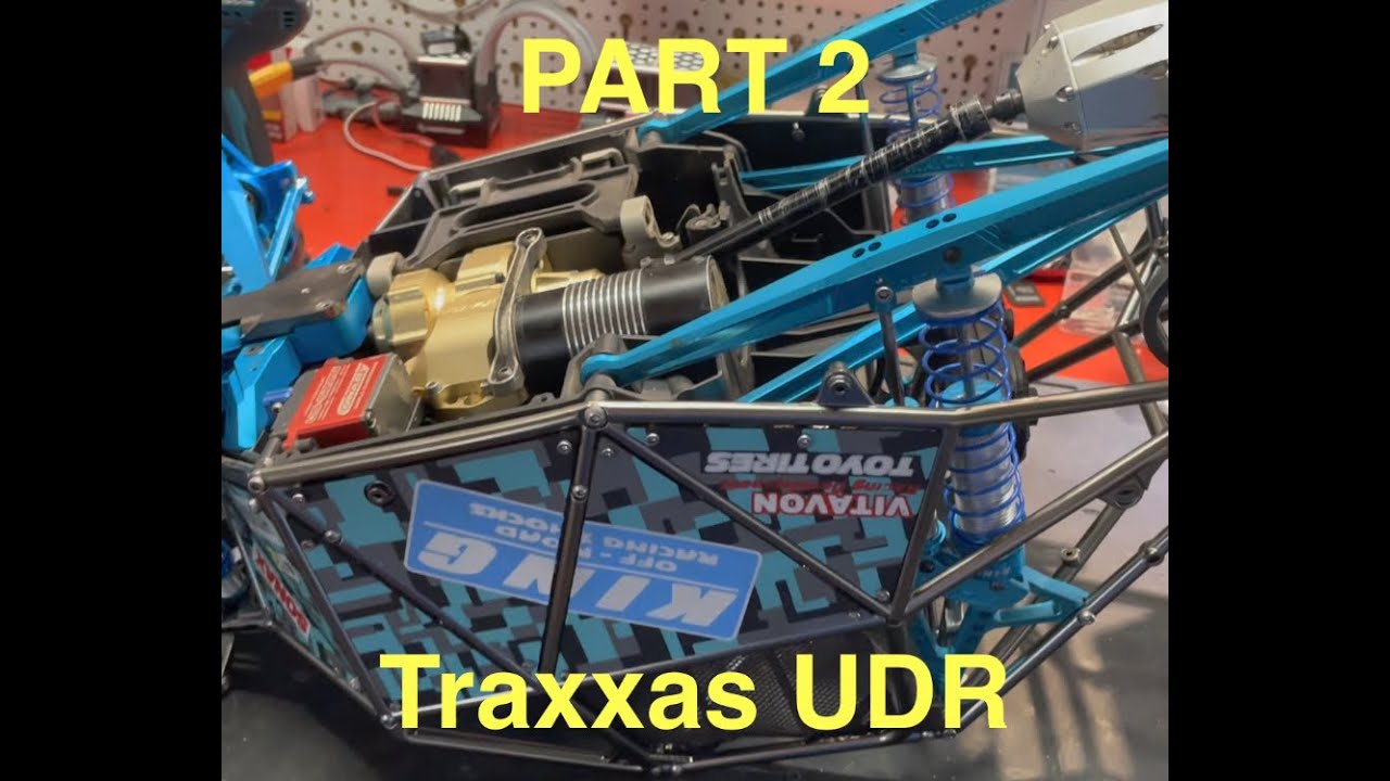 Traxxas UDR Unlimited desert Racer wird vitavonisiert, Differentiale Bulkhead, Getriebegehäuse 2/3