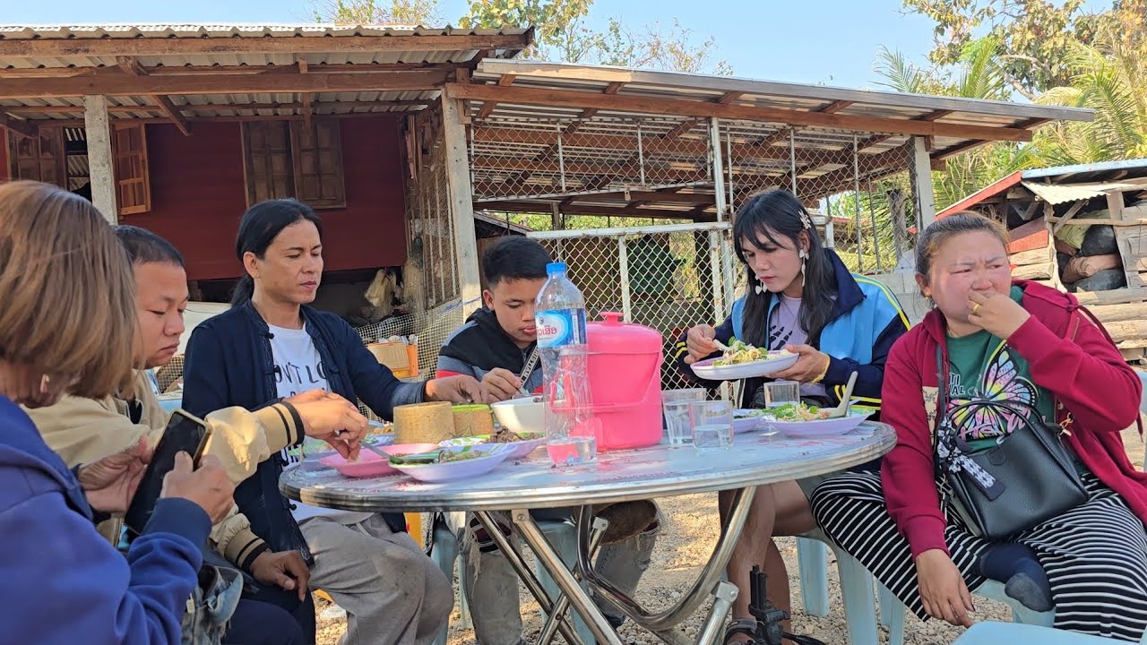 #เจ้คนสวยมานั่งกินข้าวปุ้นด้วย17