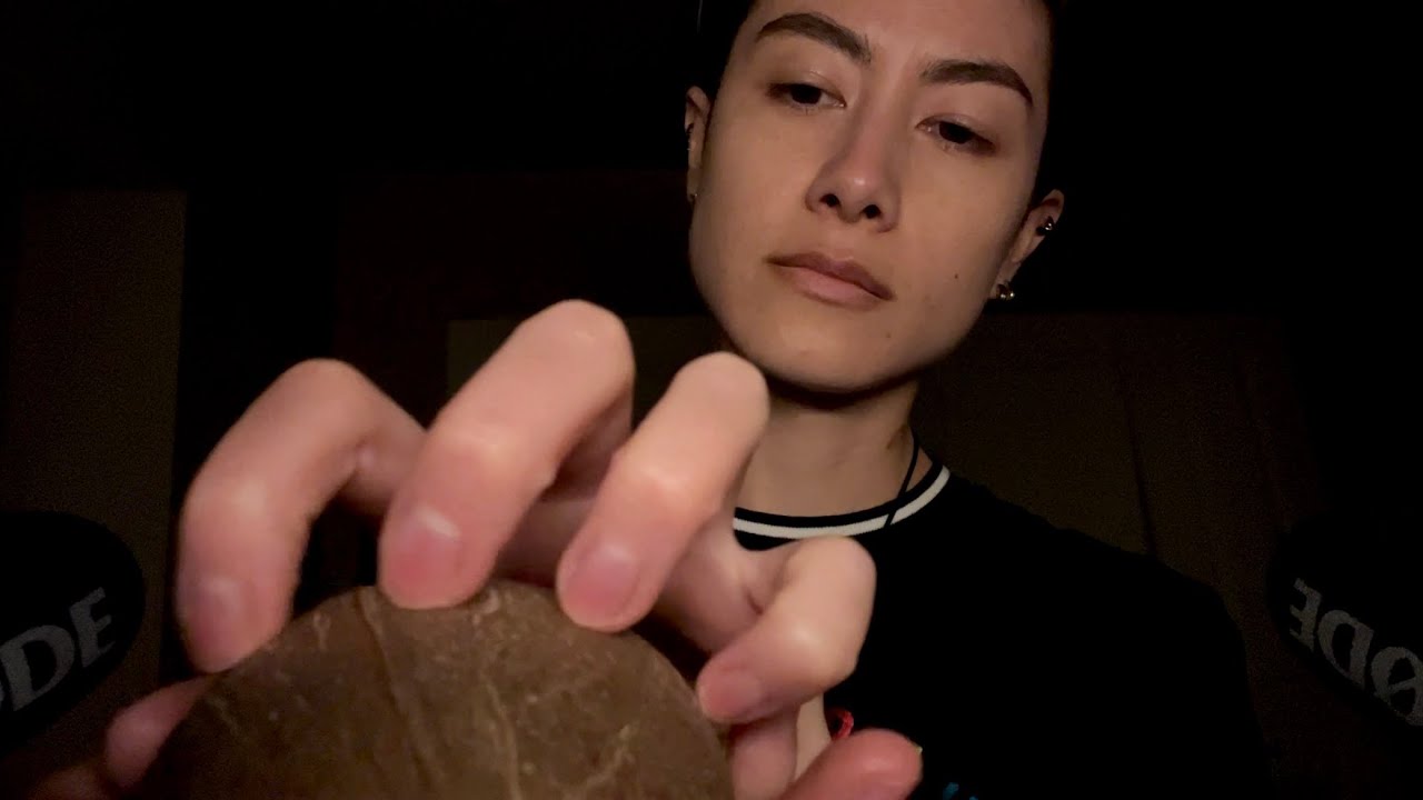 Tapping and scratching, ear to ear! ASMR