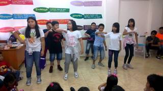 Trường Anh Ngữ Tây Anh Mỹ - WABS các bé lớp 4  nhảy chúc mừng ngày "Nhà Giáo Việt Nam"