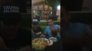 Hotel Tour dan Review Nasgor Ter-JANCUK  di Surabaya