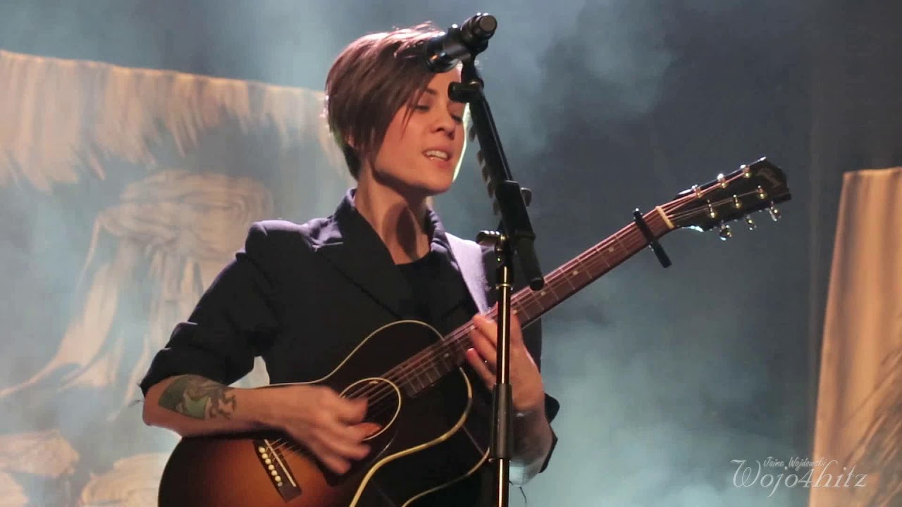 3/21 Tegan & Sara - The Con Sing-Along @ Paramount Theatre, Austin, TX 11/16/17