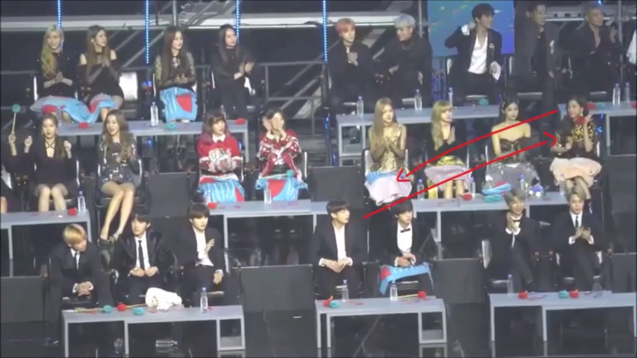 jisoo y jungkook momentos golden disk award 2019