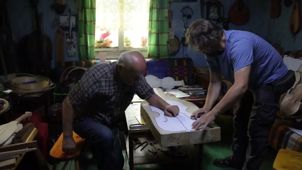 Szkoła Mistrzów Budowy Instrumentów Ludowych 2024 | Basy staropolskie dłubane - trzystrunne