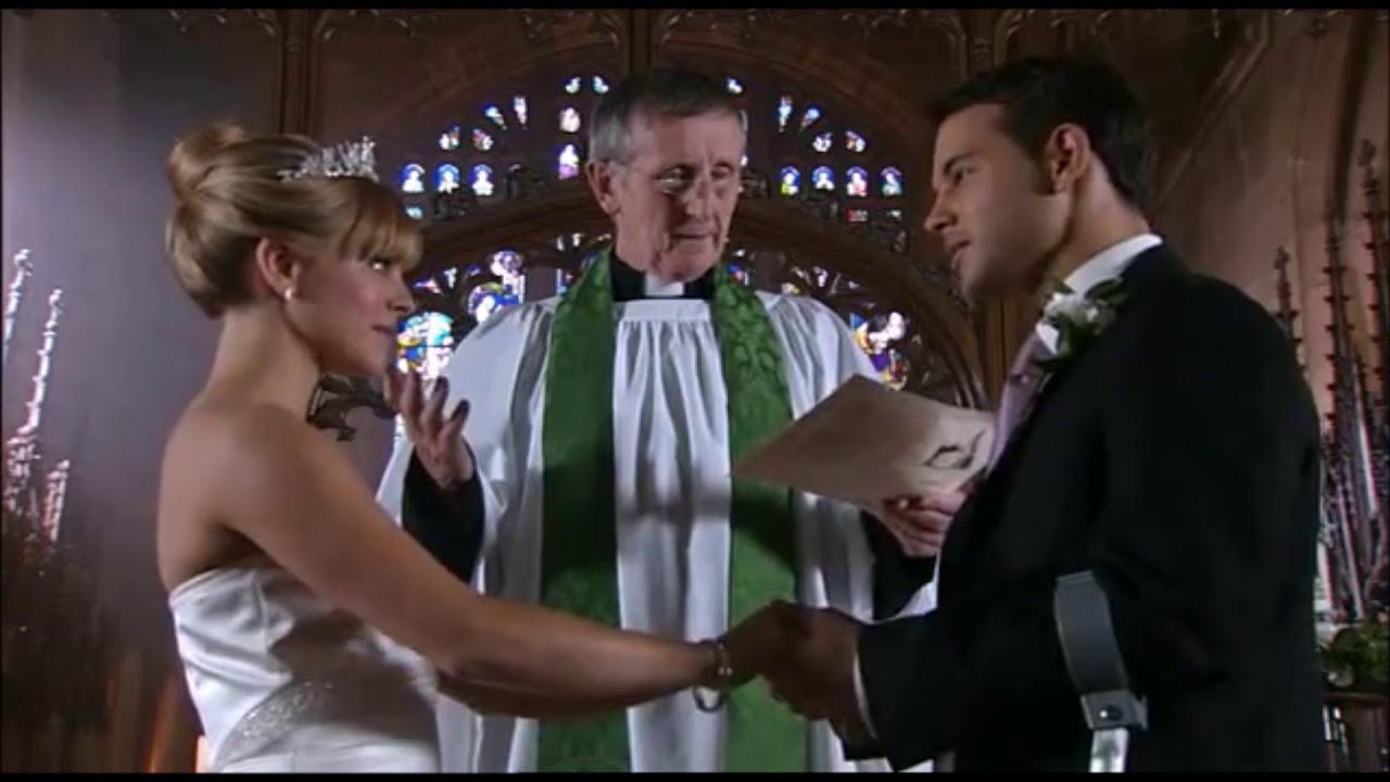 Coronation Street - David Drives Into The Canal (2007)