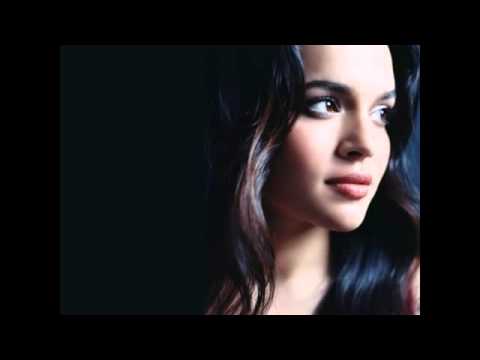 norah jonescome away with me excellent HD HQ audio soundYouTube